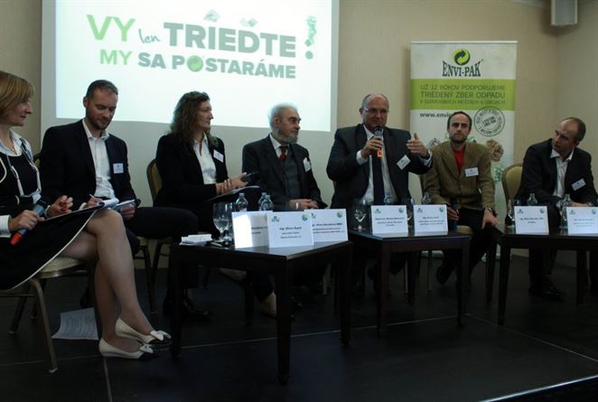 Fotoreportáž: Samospráva a triedený zber 2015